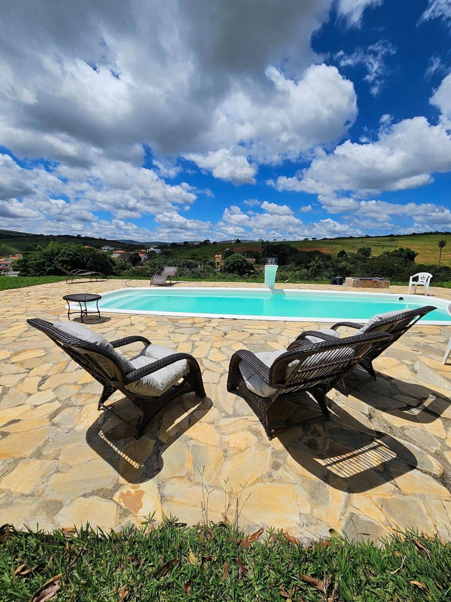 Chalés Vila Carrancas Extérieur photo